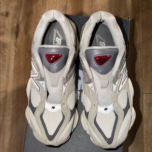 New Balance unisex  Gray Sneakers